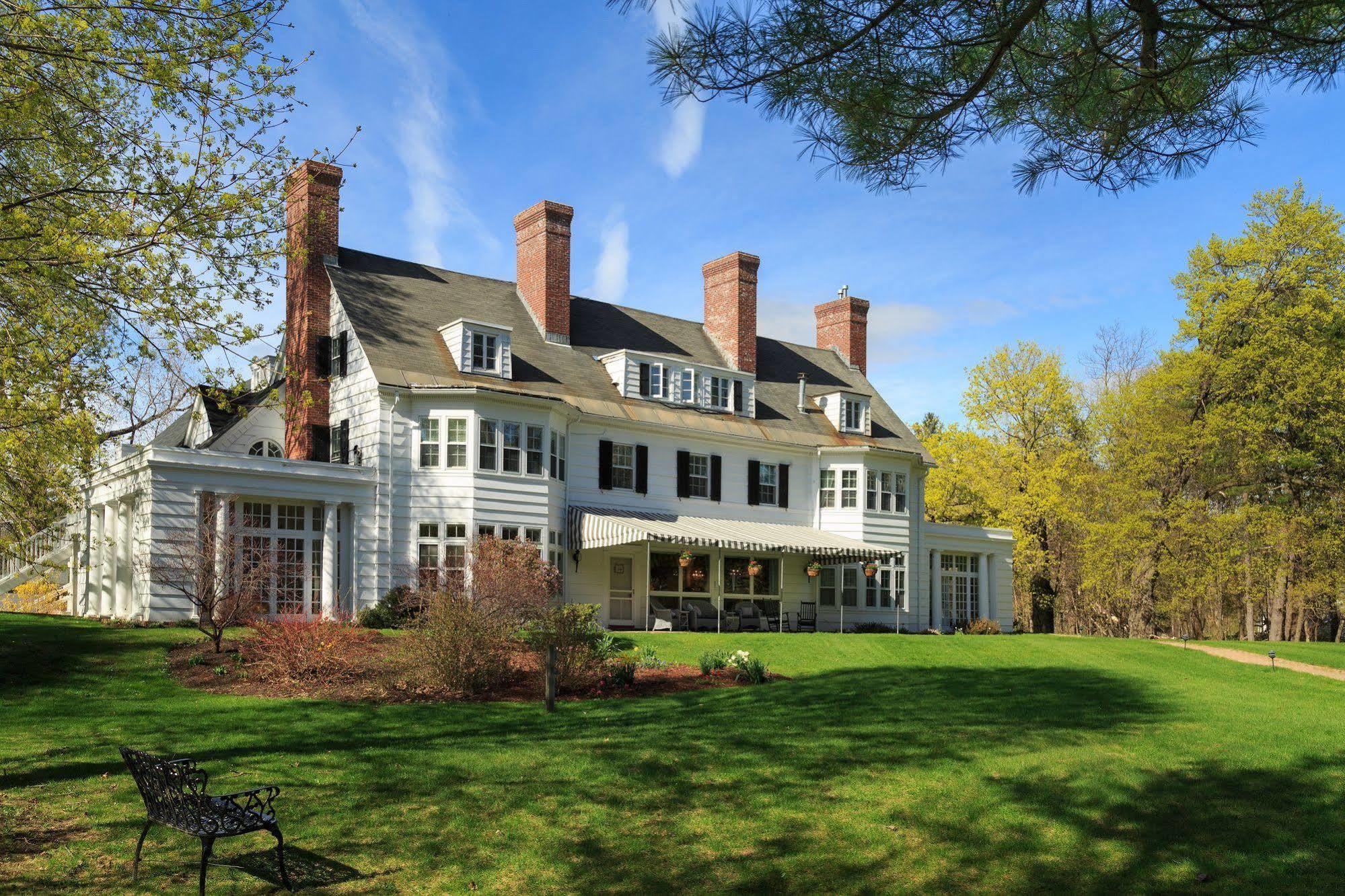Four Chimneys Inn Bennington Exterior foto